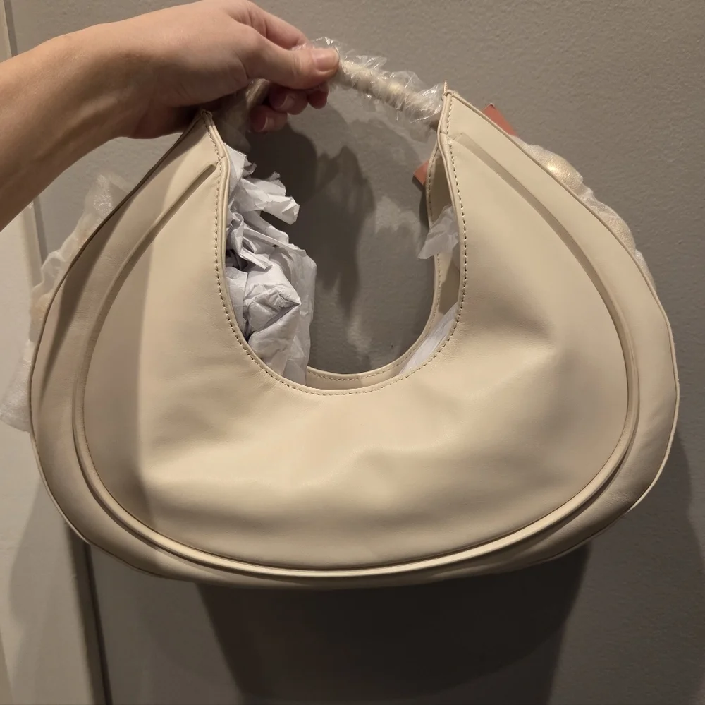 Cult Gaia Zabelle Leather Shoulder Bag  Off-white New With Tags - Picture 4 of 9